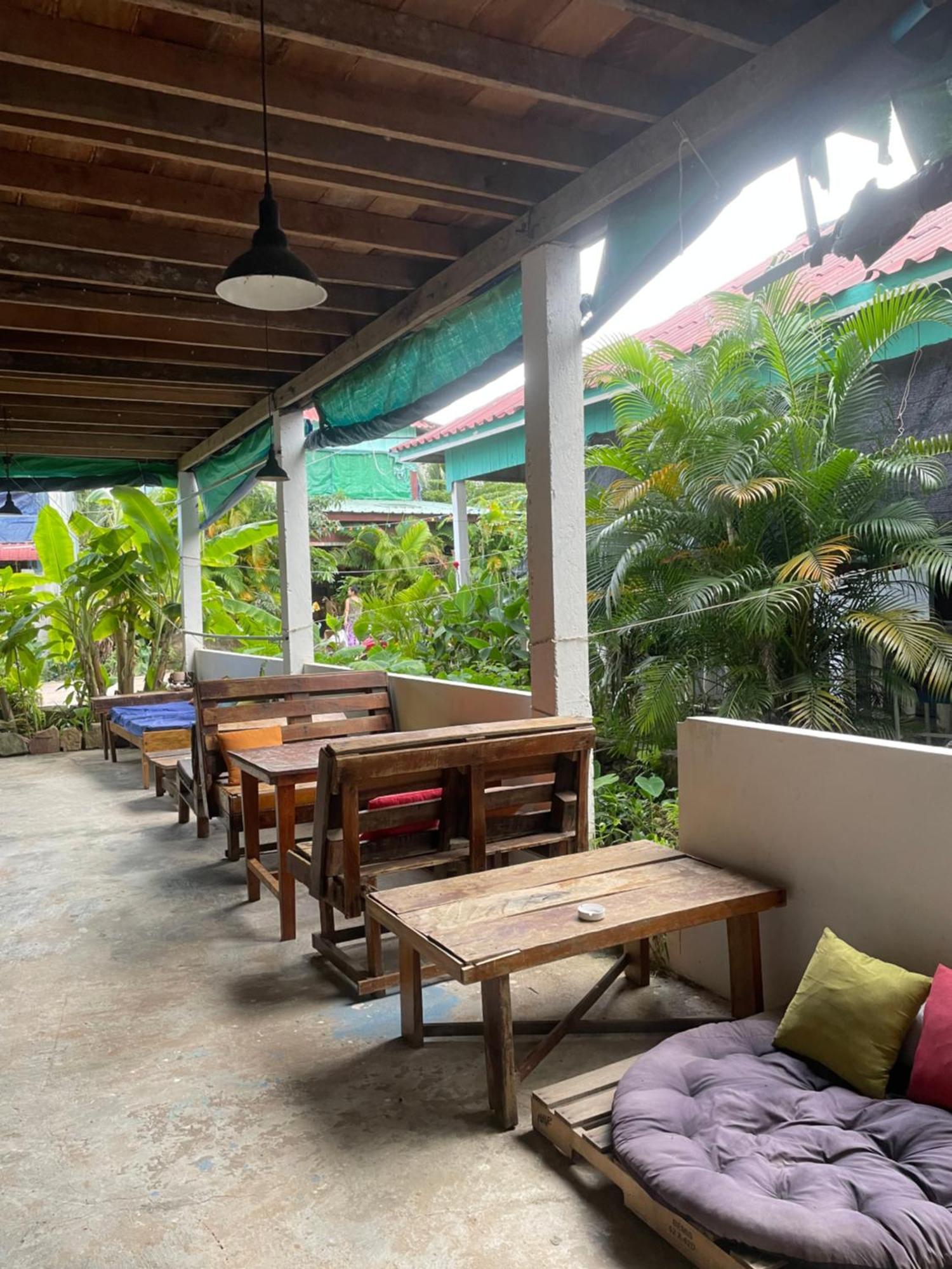 The Hornbill Hostel Koh Rong Sanloem Exterior photo