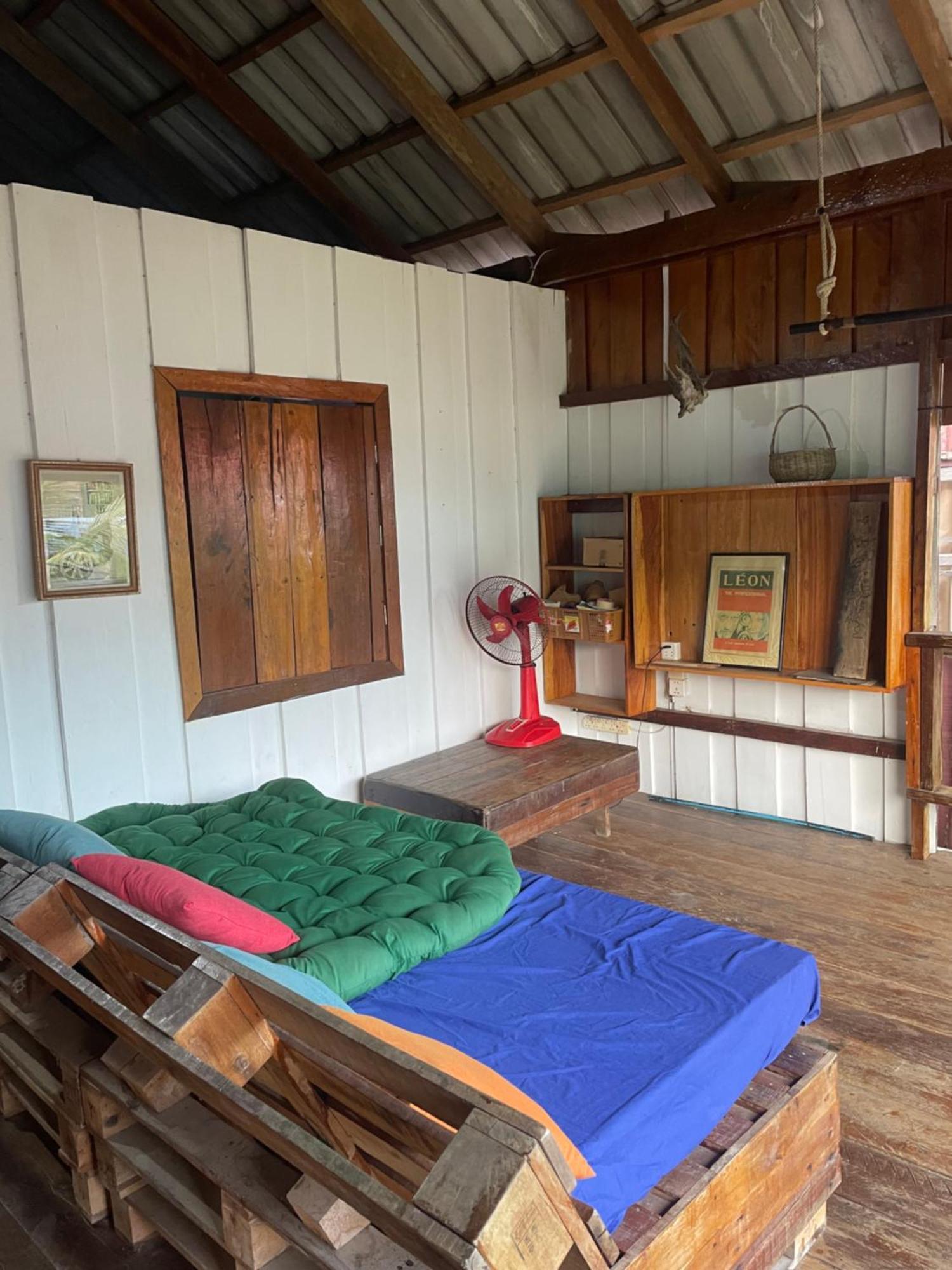 The Hornbill Hostel Koh Rong Sanloem Exterior photo