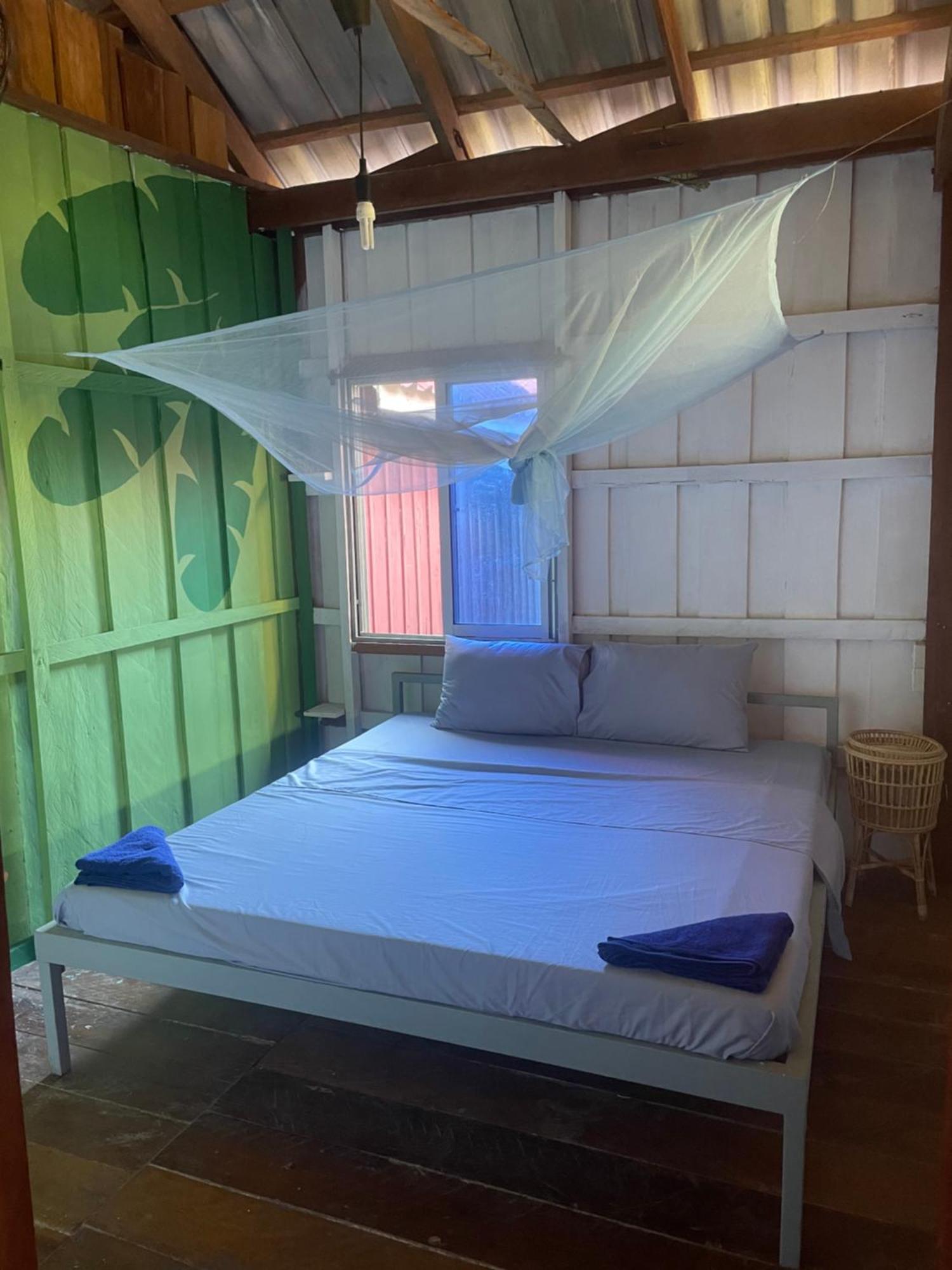 The Hornbill Hostel Koh Rong Sanloem Exterior photo