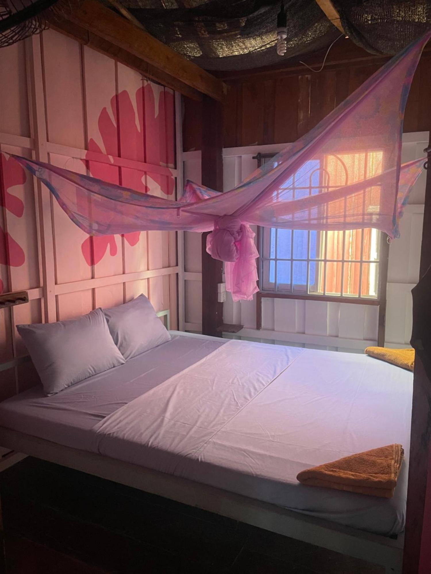 The Hornbill Hostel Koh Rong Sanloem Exterior photo